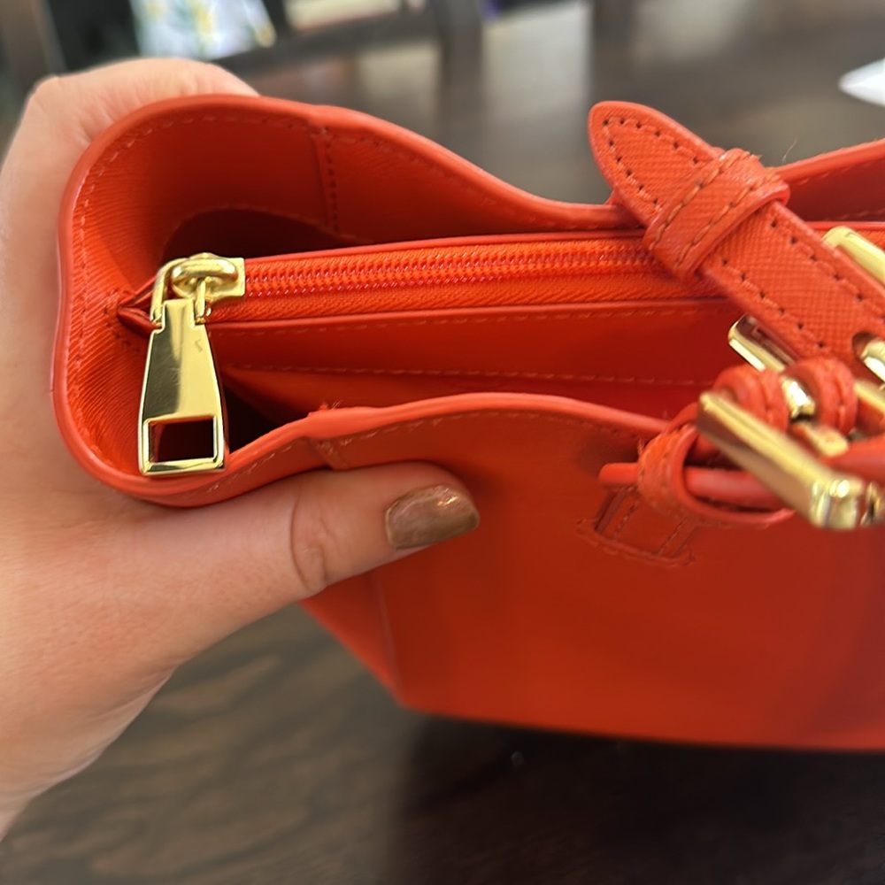 Tory Burch York tote - Picture 12 of 16